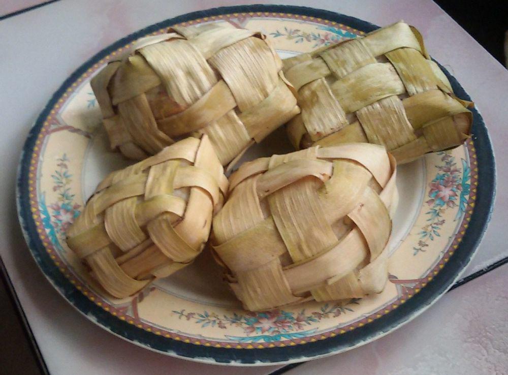ilustrasi ketupat (commons.wikimedia.org/Okkisafire)