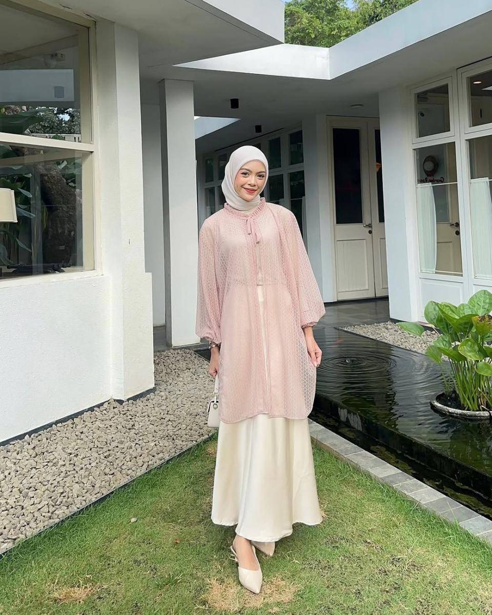 Febiola Nabila (instagram.com/febiolanabilaa)