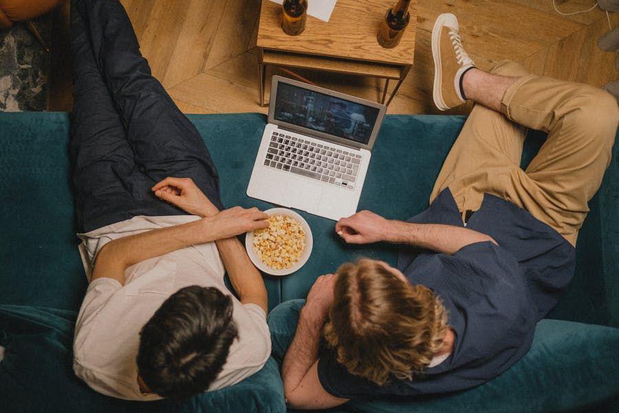 Dunia21 Ilegal, Ini 4 Platform Nonton Film Jepang Legal