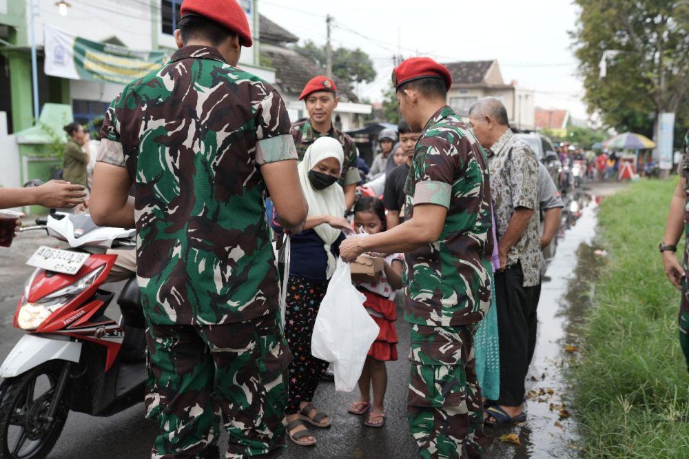 Kopassus Grup 2 Kandang Menjangan-Cartenz Tactical Tebar Kepedulian