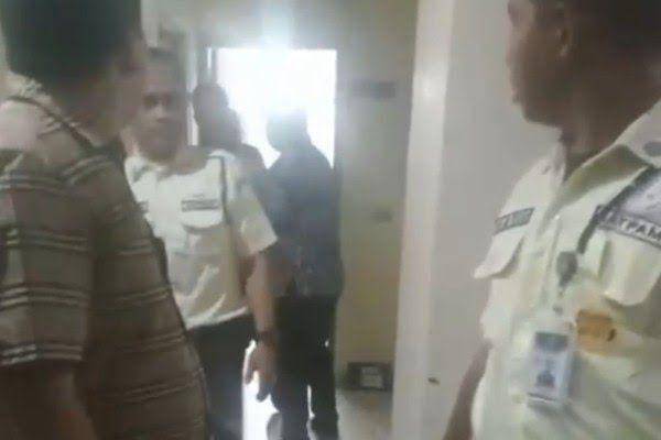 Suasana baku hantam antara 2 anggota DPRD Medan (screenshoot video viral)