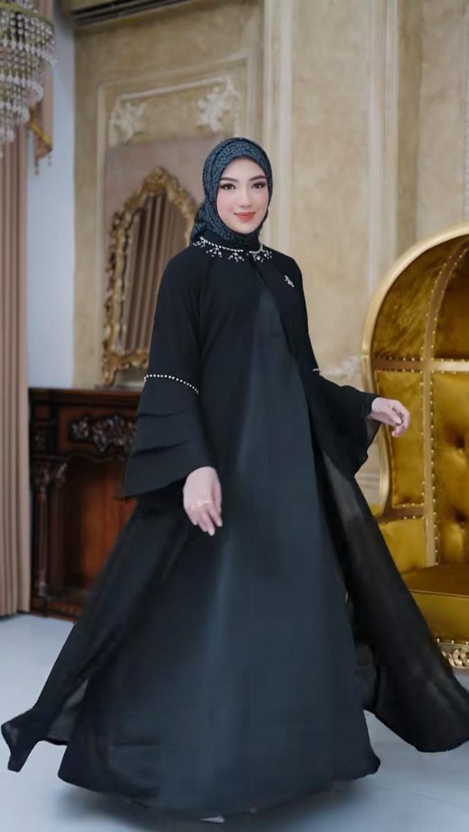 Verdya dress (instagram.com/arinnahijab_official)