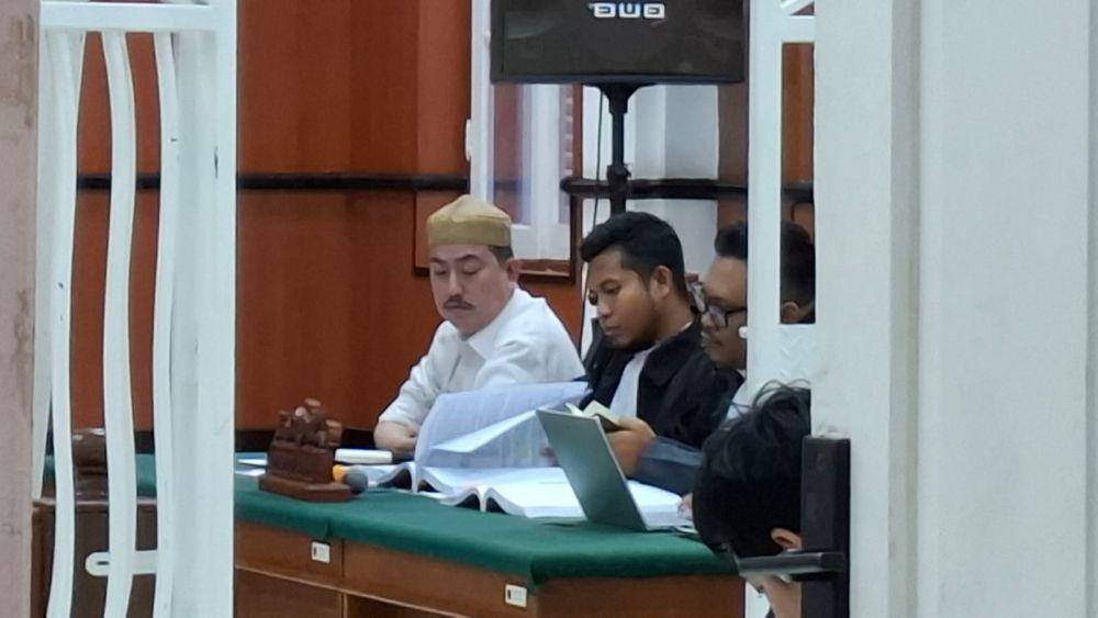 Saksi Tidak Hadir, Sidang Agus Salim Ditunda