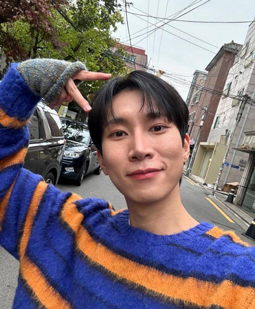 potret Eunkwang BTOB (Instagram.com/btob_silver_light)