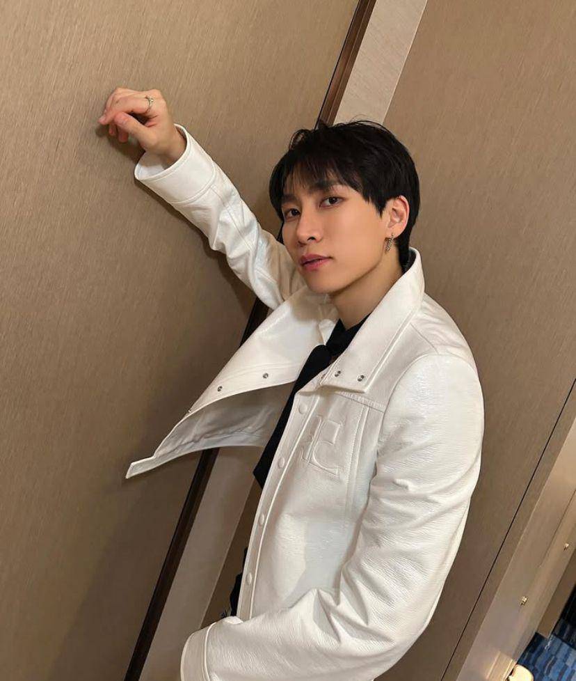 potret Eunkwang BTOB (Instagram.com/btob_silver_light)