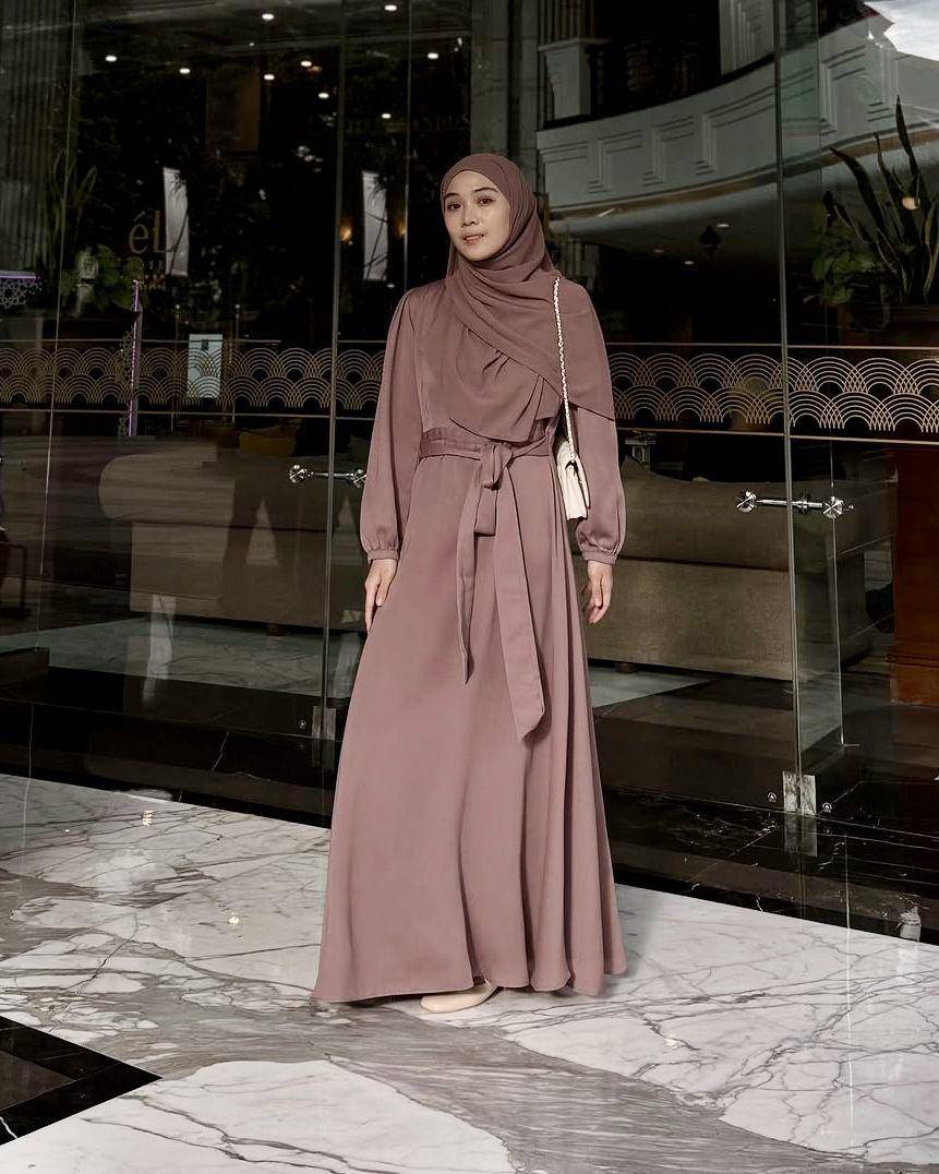 potret ide OOTD serba hijab menutup dada ala Richa Etika (instagram.com/richaeu)