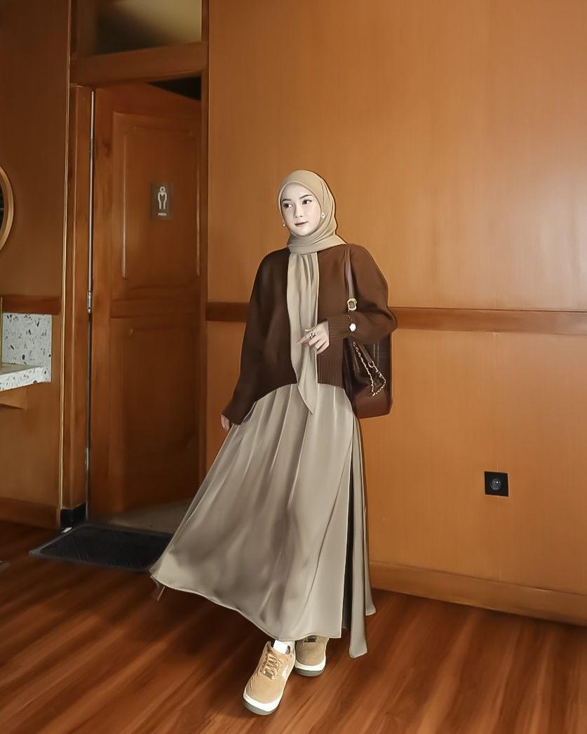 potret ide clean hijab outfit ala Nabila Lutfiah (instagram.com/nabilahcil)