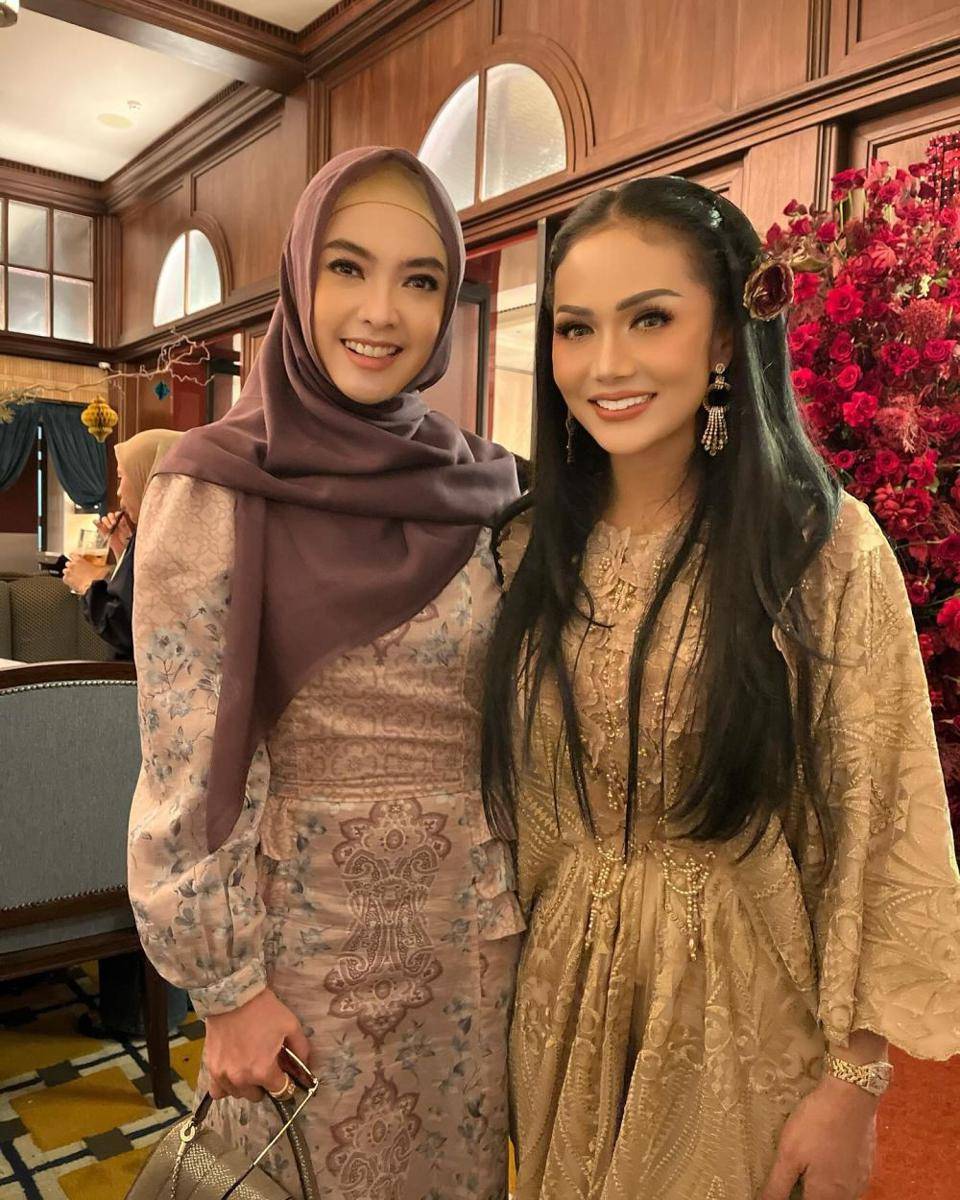 Gaya Keluarga dan Tamu di Acara Ultah KD ke-50 (instagram.com/ingrid_kansil)