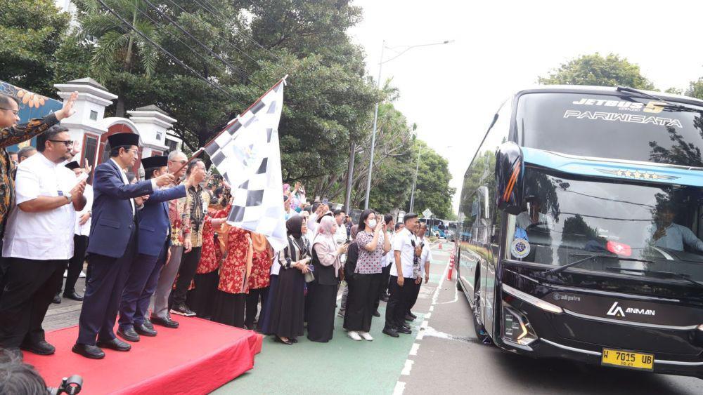Menag Lepas 739 Peserta Mudik Gratis Kemenag