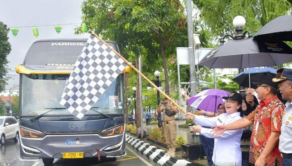 7 Bus Jemput Perantau dari Jakarta Pulang Kampung ke Semarang