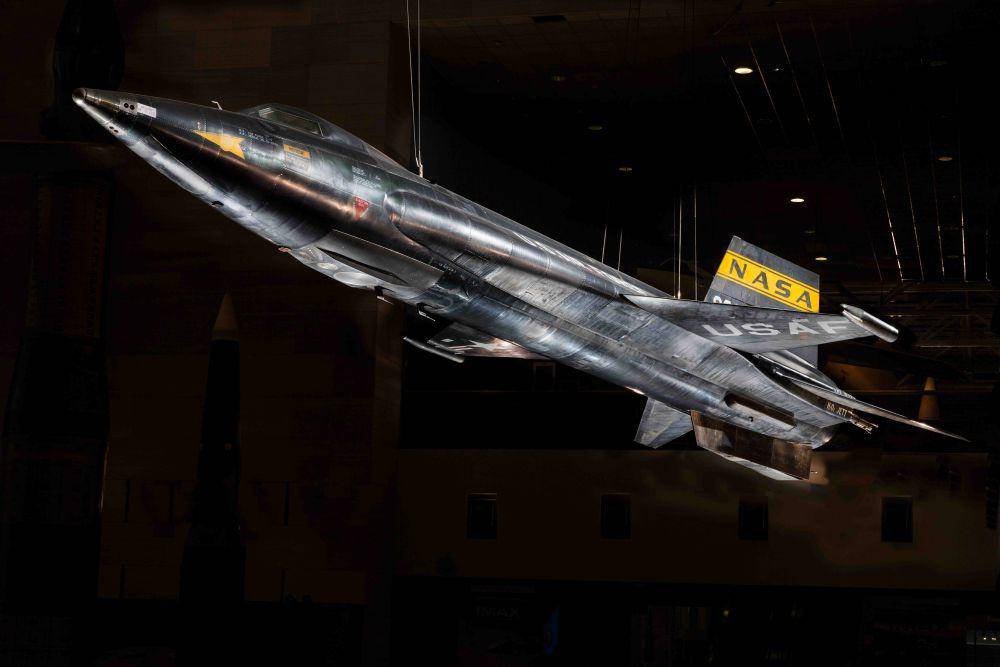 ilustrasi pesawat X-15 (airandspace.si.edu)