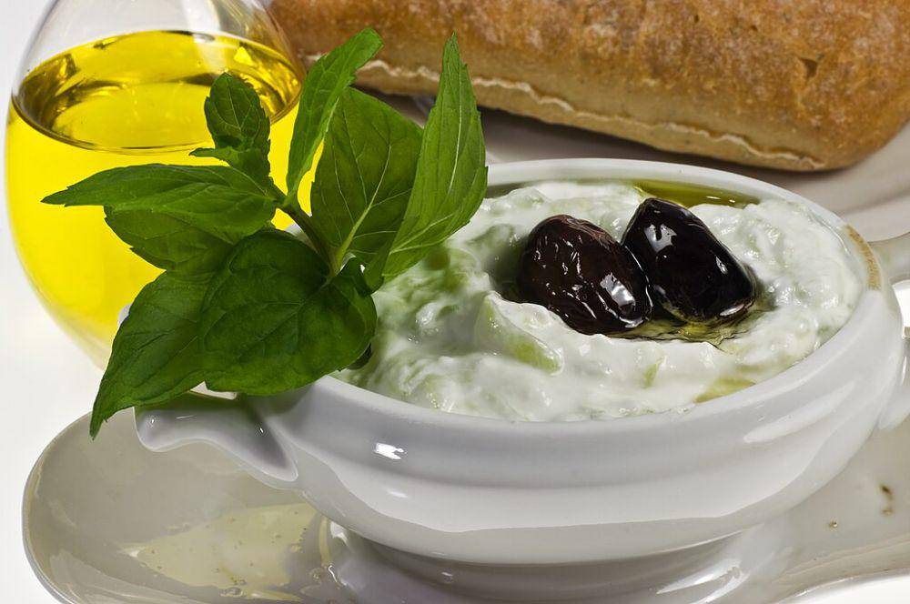 ilustrasi tzatziki (commons.wikimedia.org/Nikodem Nijaki)