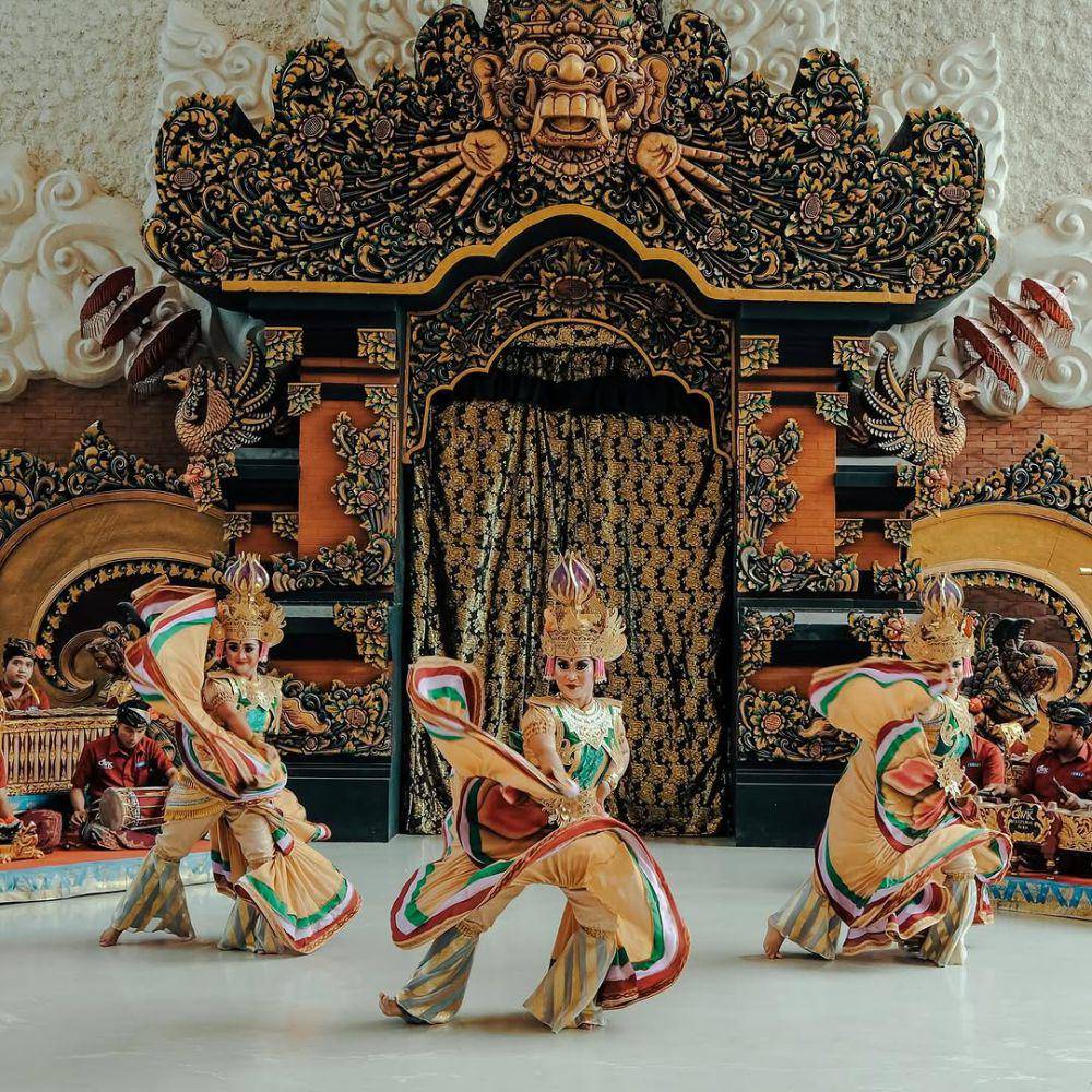 Tari Sekar Nirwana GWK Cultural Park (instagram.com/gwkbali)