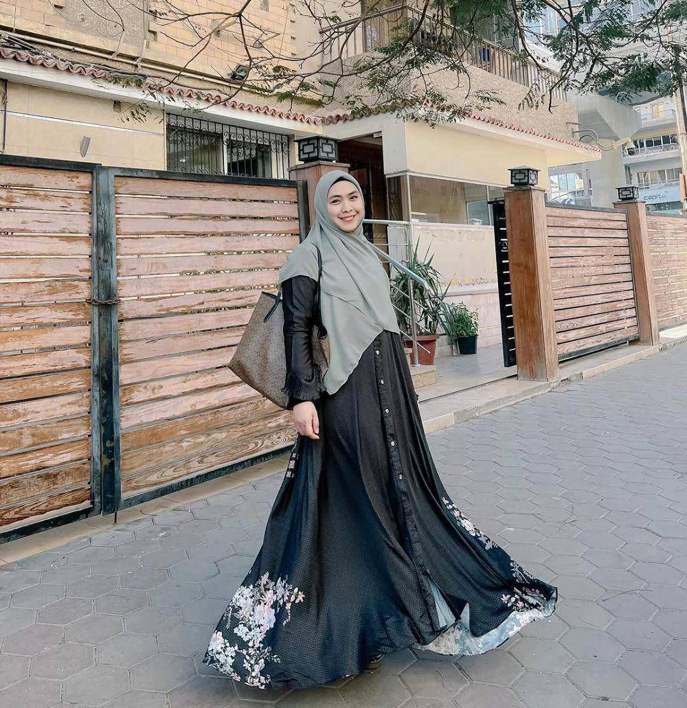 Outfit lebaran ala Oki Setiana Dewi (instagram.com/okisetianadewi)