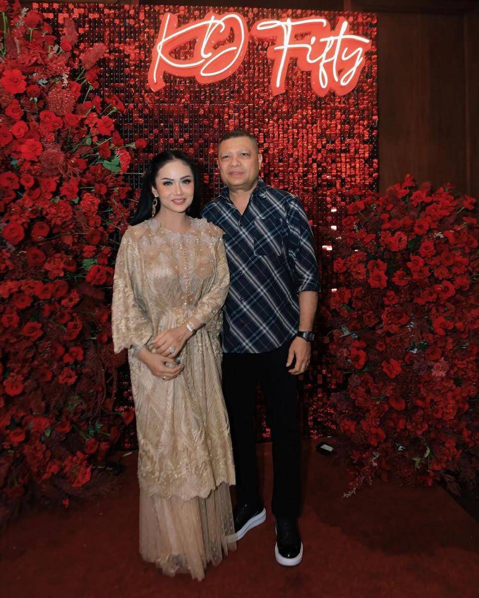 Gaya Kris Dayanti di Birthday Party Ke-50 (instagram.com/krisdayantilemos)