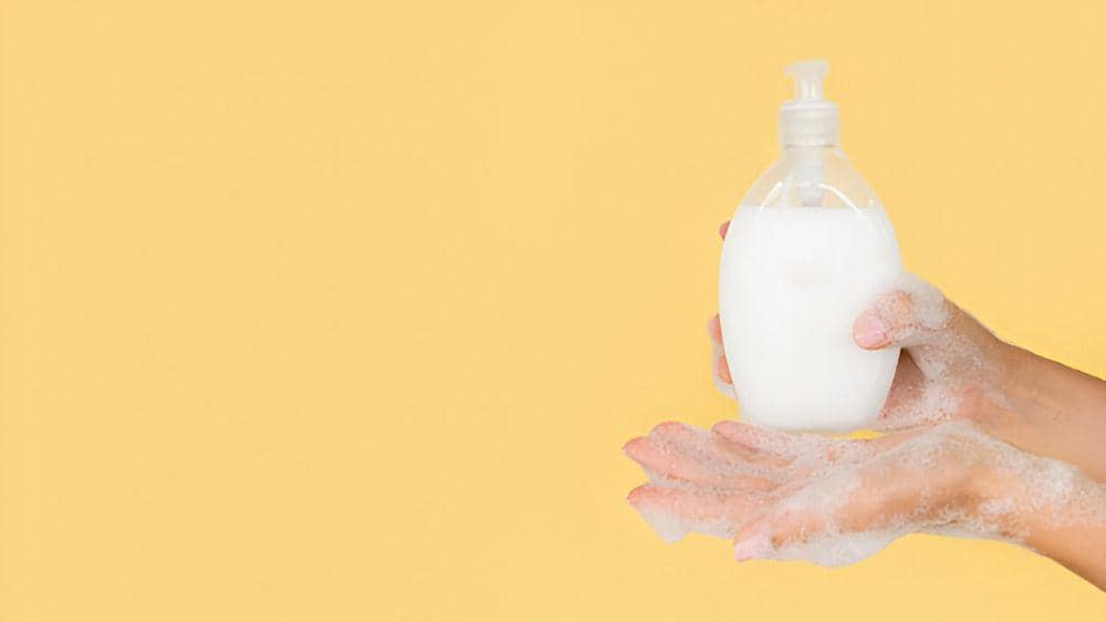 ilustrasi sabun cair travel (freepik.com/freepik)