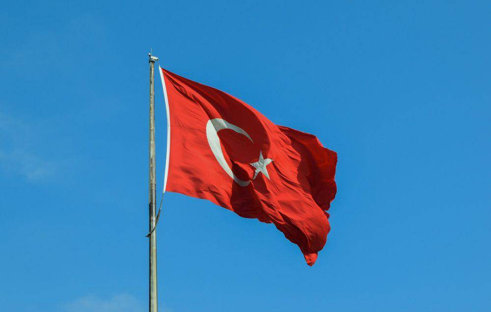 ilustrasi bendera Turki (unsplash.com/tar1k)