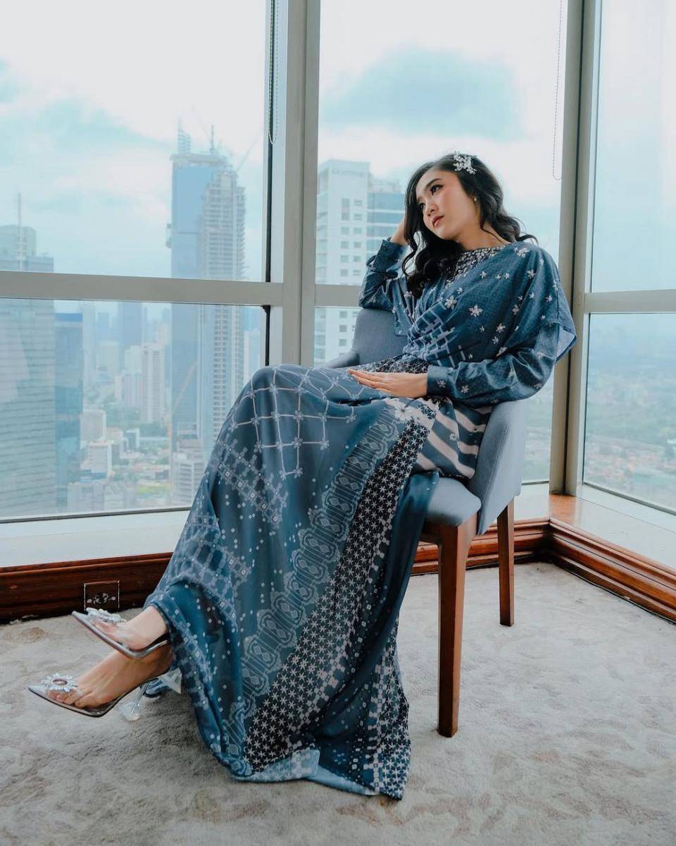 ide outfit bukber non hijab ala Febby Rastanty (instagram.com/febbyrastanty)