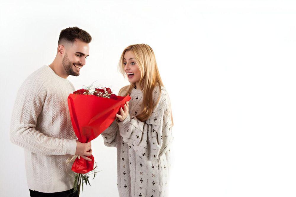 5 Zodiak yang Gemar Memberikan Bunga kepada Pasangan, Romantis Abis!