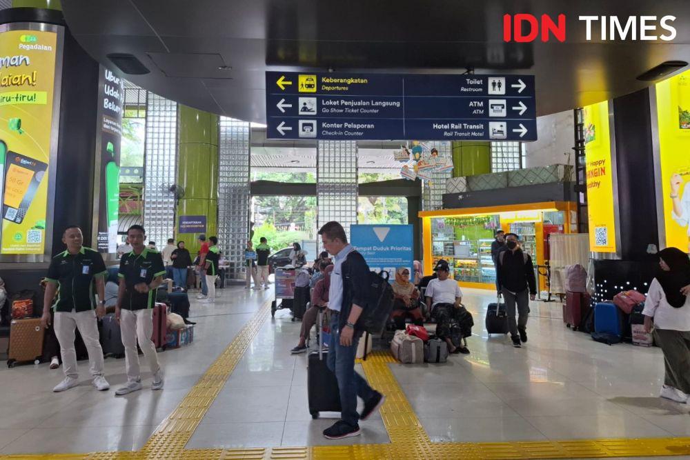 3 Cara ke Stasiun Gambir Naik Transportasi Umum