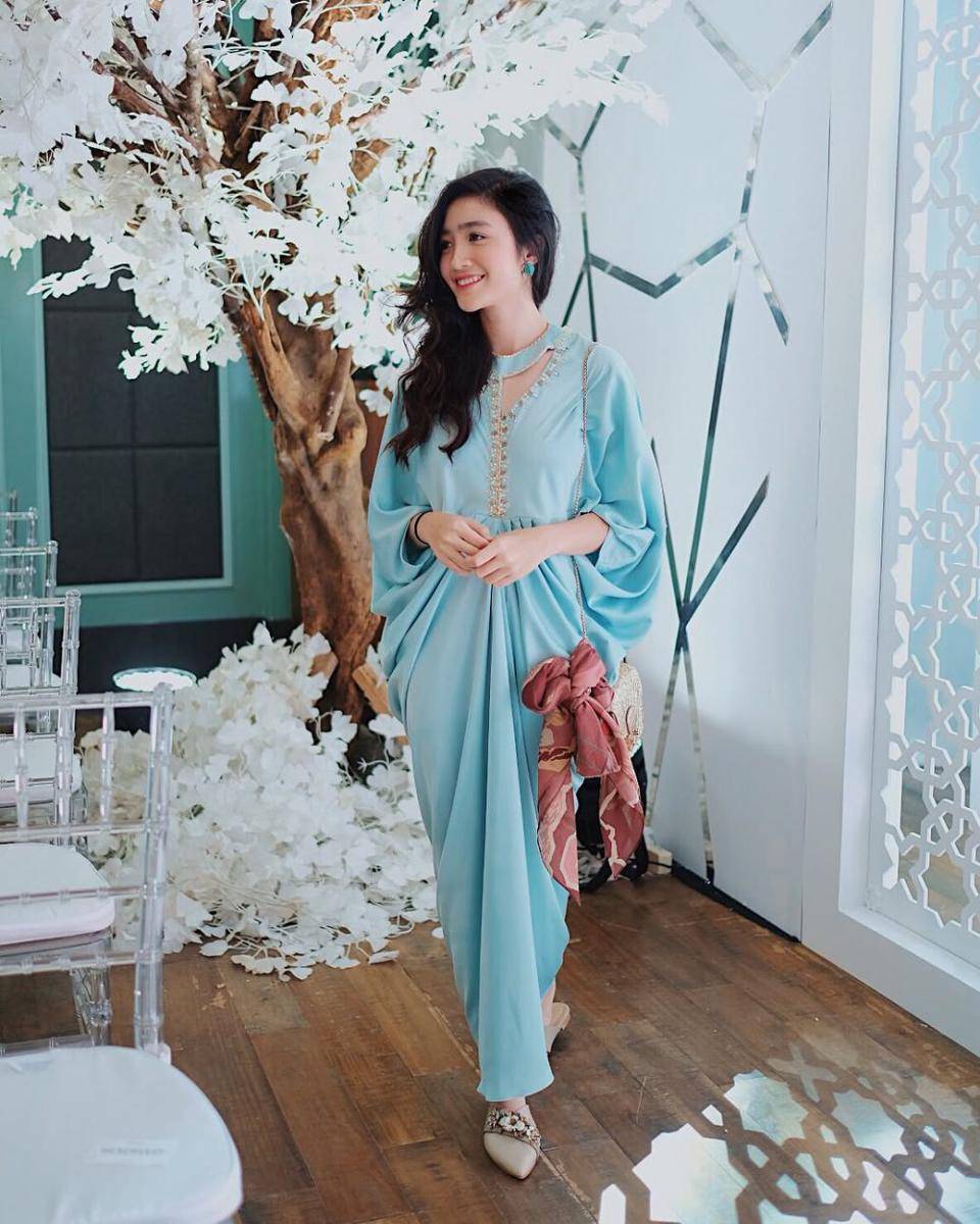 ide outfit bukber non hijab ala Febby Rastanty (instagram.com/febbyrastanty)