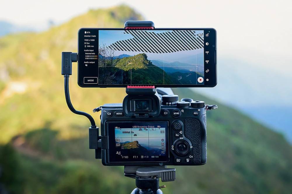 Sony dengan Zeiss (sony.co.uk)