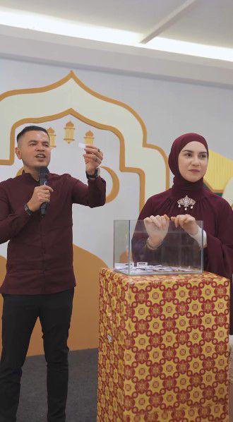 Irish Bella buka puasa bareng karyawan (Instagram.com/_irishbella_)