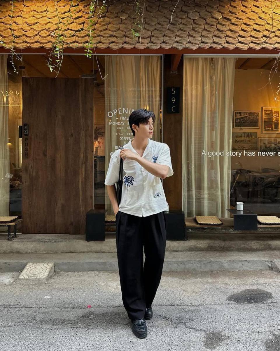 outfit fresh look dengan kemeja buat kuliah (instagram.com/_vuscn)