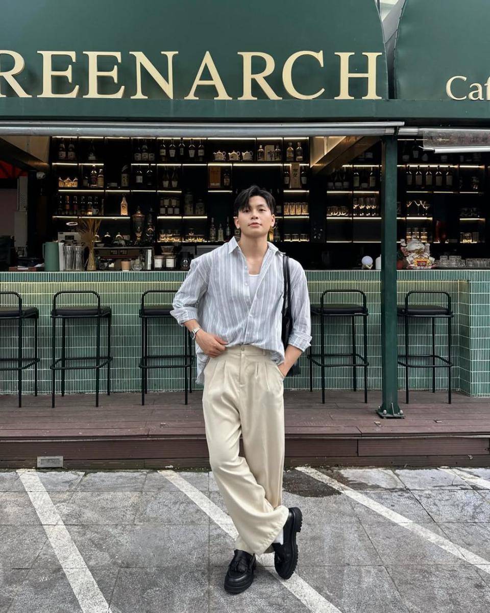 outfit fresh look dengan kemeja buat kuliah (instagram.com/_vuscn)