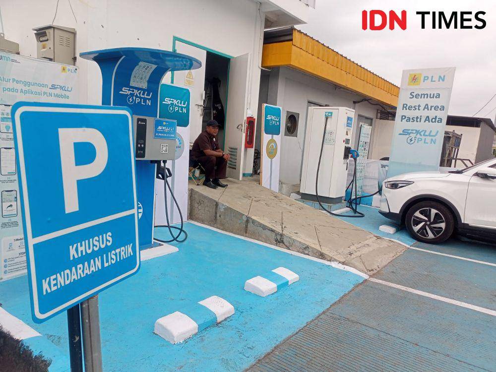 Inin Nastain IDN Times/ SPKLU KM 166 Cipali