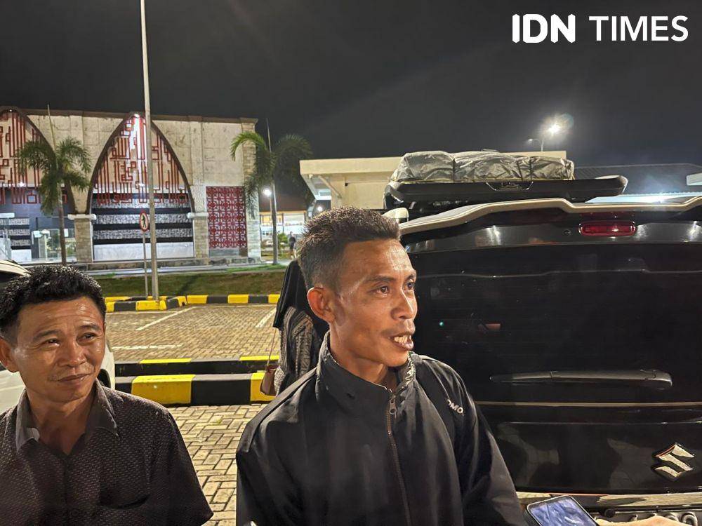 Aceng Jainuri (30), warga Musi Banyuasin (Muba), Provinsi Sumatera Selatan lintasi jalur mudik Lampung via jalan tol. (IDN Times/Tama Yudha Wiguna).