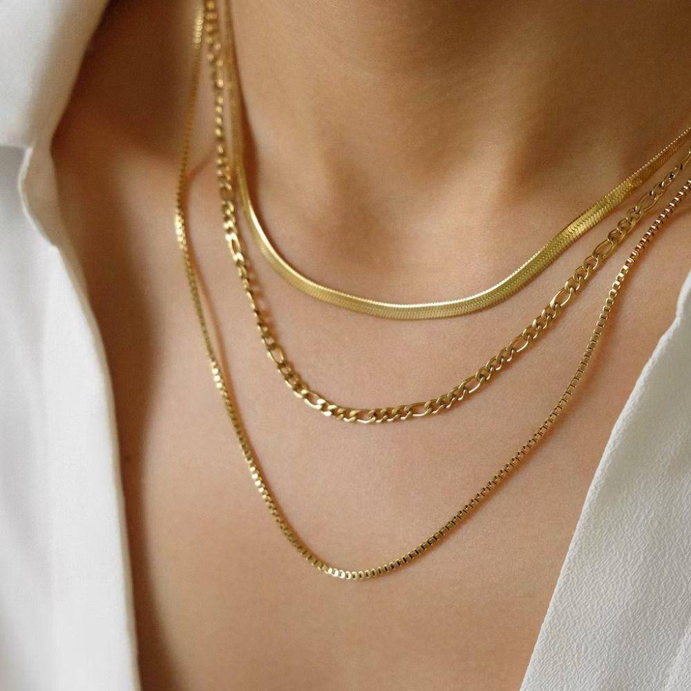 potret ide kalung set gold plated stainless steel ala Velour Jewels (shopee.com/velourjewels)