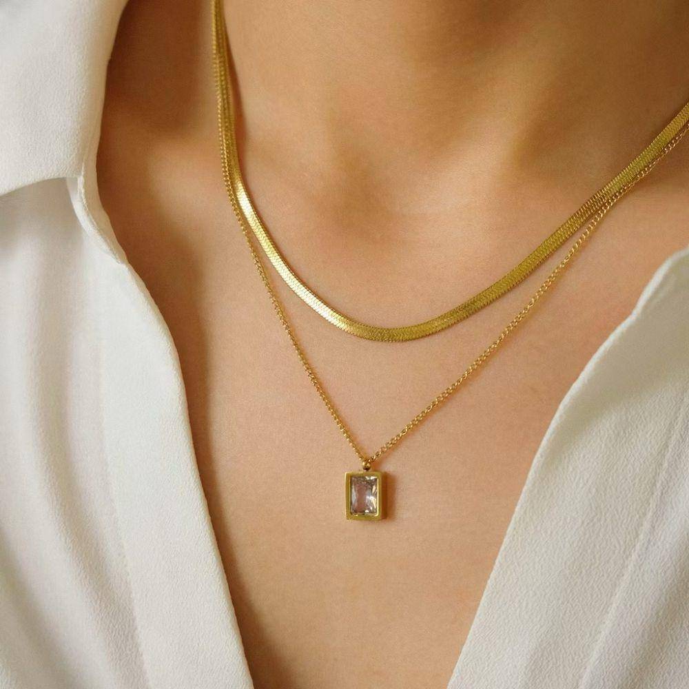 potret ide kalung set gold plated stainless steel ala Velour Jewels (shopee.com/velourjewels)