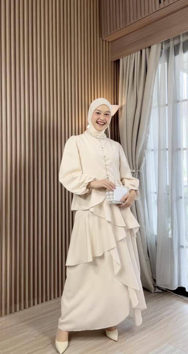 potret ide OOTD hijab nuansa earth tone ala Firyal Aisyah (instagram.com/firyalaisyah)