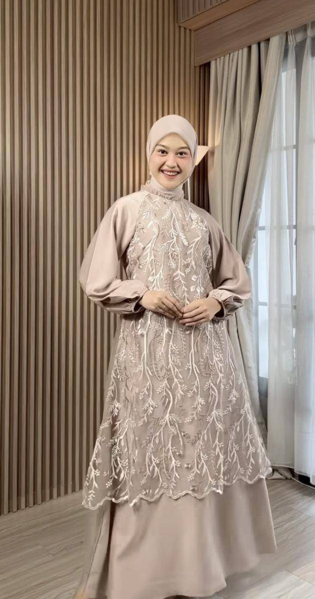 potret ide OOTD hijab nuansa earth tone ala Firyal Aisyah (instagram.com/firyalaisyah)