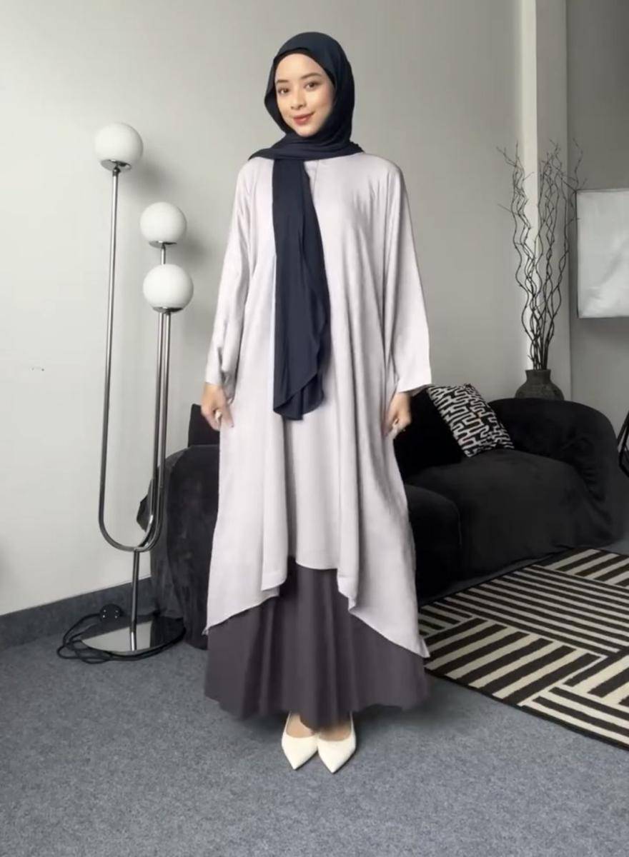 potret ide OOTD hijab serba tunik dan blouse ala Tarisya Milanti (instagram.com/tarisymln)