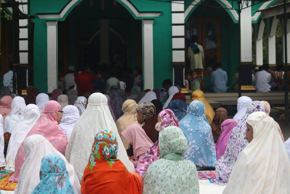 ilustrasi suasana lebaran (unsplash.com/Mufid Majnun)