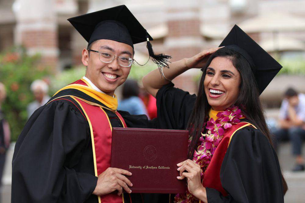ilustrasi wisuda (pexels.com/Max Anderson)