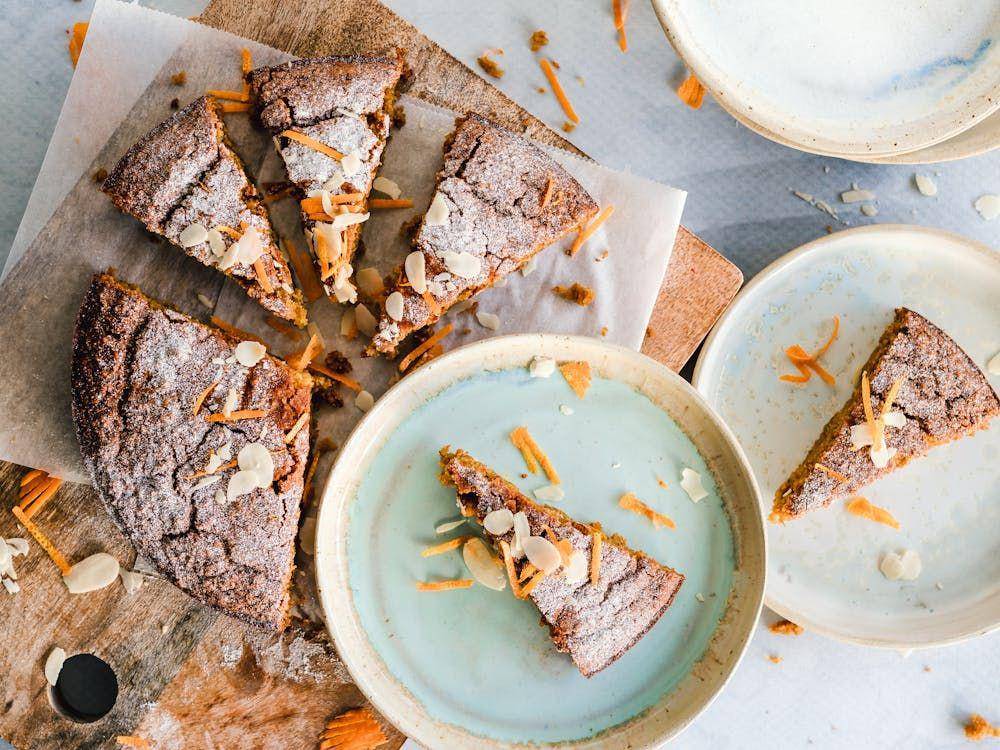 Ilustrasi almond cake (pexels.com/@ella-olsson)
