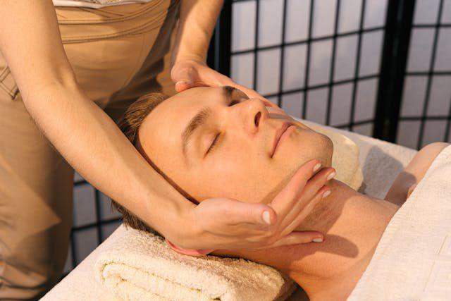 5 Etika Pijat di Spa untuk Pria, Pahami Bro!