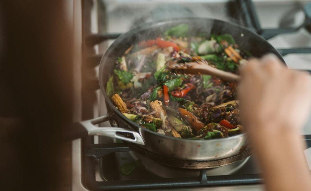 Resep Tumis Daun Ubi⁠ yang Bikin Pengin Nambah Nasi Terus
