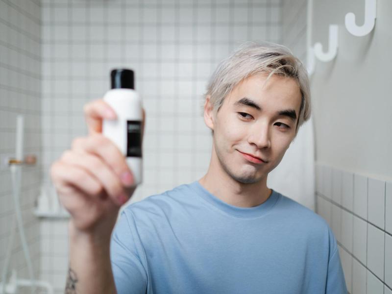 7 Cara Tepat Pakai Retinol untuk Pemula yang Mudah, Cek Bro!