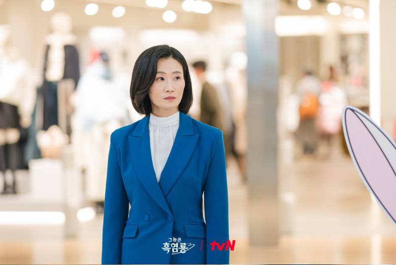 7 Jasa Sekretaris Kwon untuk Ban Joo Yeon di My Dearest Nemesis