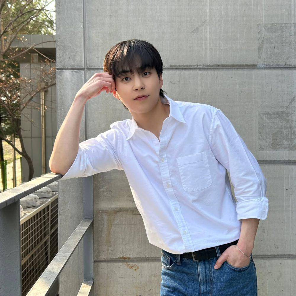 potret Xiumin (instagram.com/e_xiu_o)