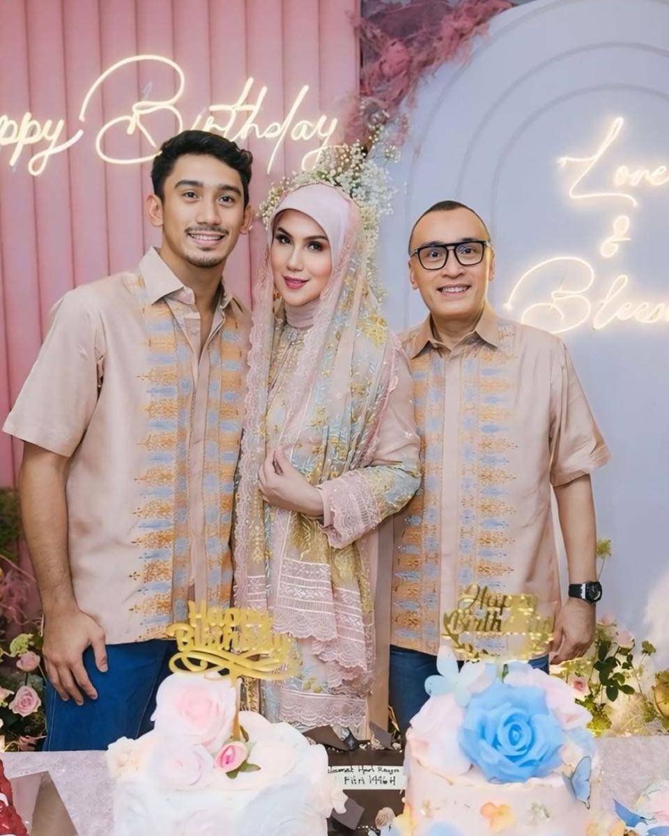 Ultah Marini Zumarnis. (instagram.com/marinizumarnisreal)