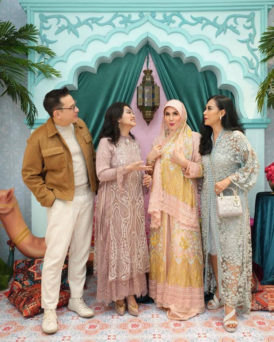 Ultah Marini Zumarnis. (instagram.com/marinizumarnisreal)