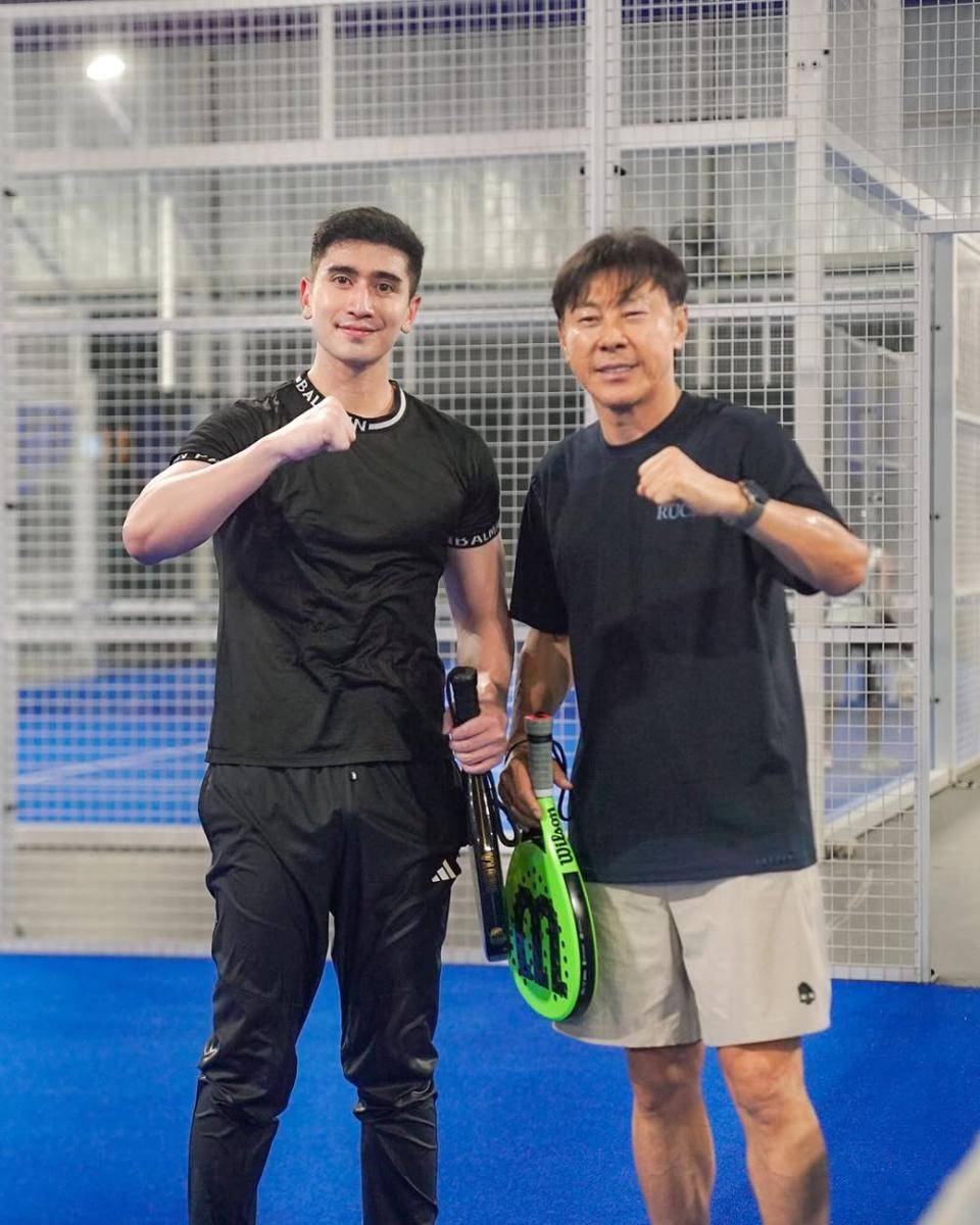 Verrell Bramasta main padel bareng Shin Tae Yong (instagram.com/bramastavrl)