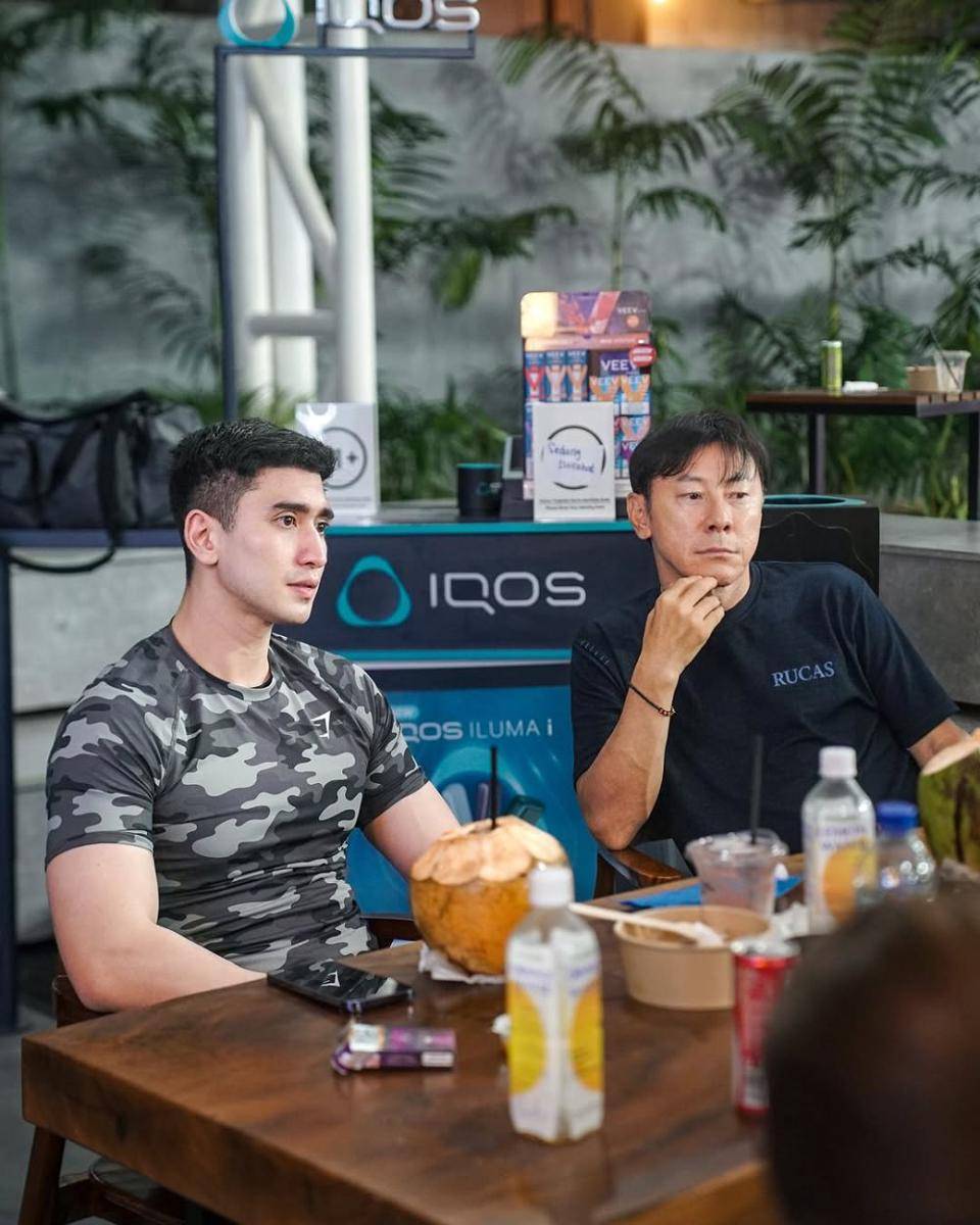 Verrell Bramasta main padel bareng Shin Tae Yong (instagram.com/bramastavrl)