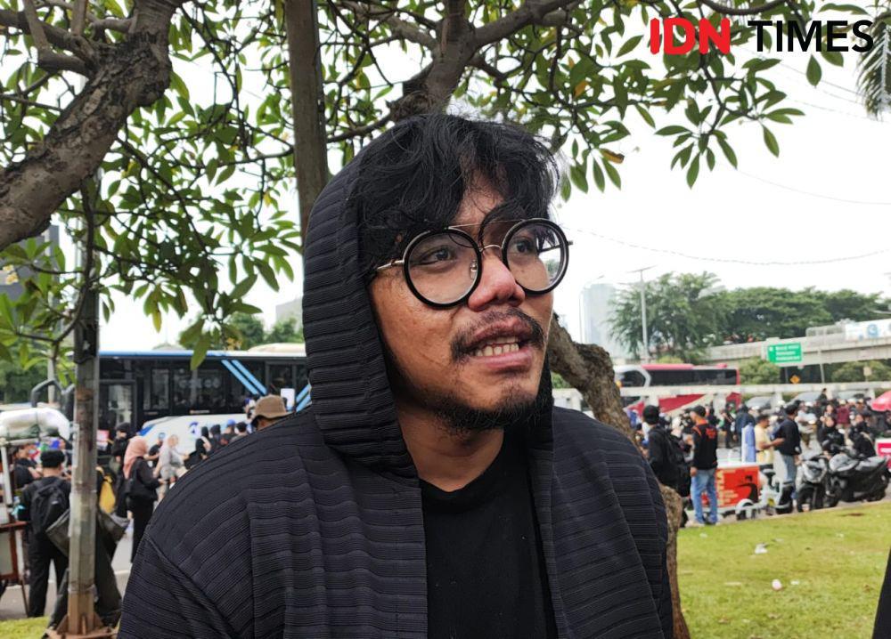 Ferry Irwandi Ikut Demo di DPR: Saya Mau Anak Bisa Sekolah Tenang