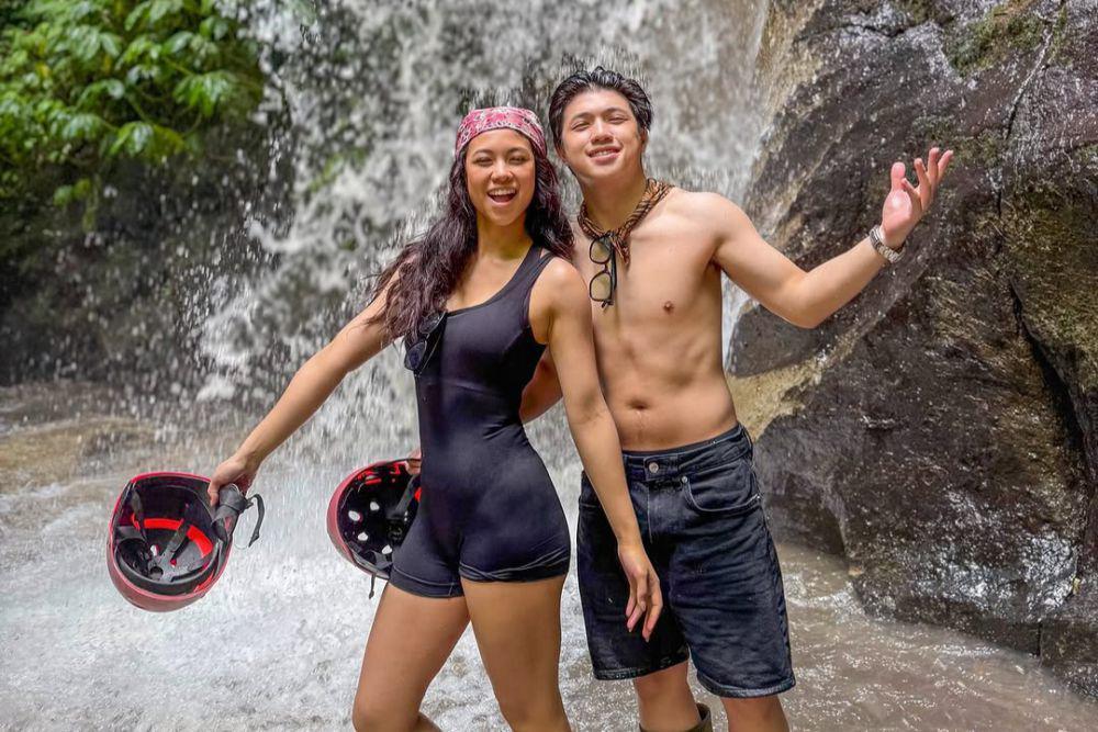 9 Potret Liburan Ranz Kyle di Bali, Wisata Alam Bareng Pacar